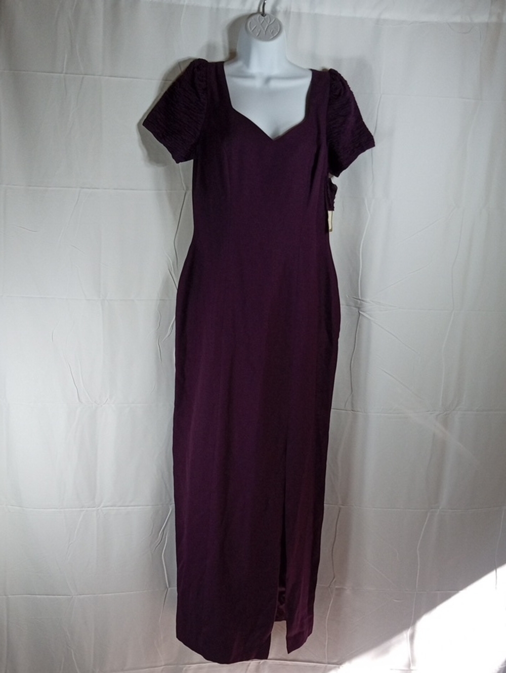 JCPenney Bridal Collection Grape Maxi Dress with Puff Sleeves Size 24 USA
